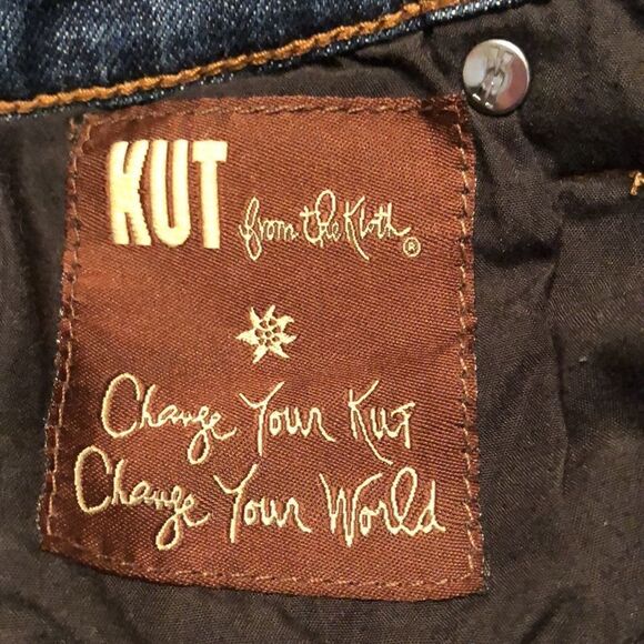 Kut from the Kloth jeans Size 6 medium wash with fading and whiskering raw hem - Picture 14 of 14